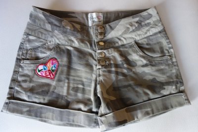 Love Forever Camo-shorts